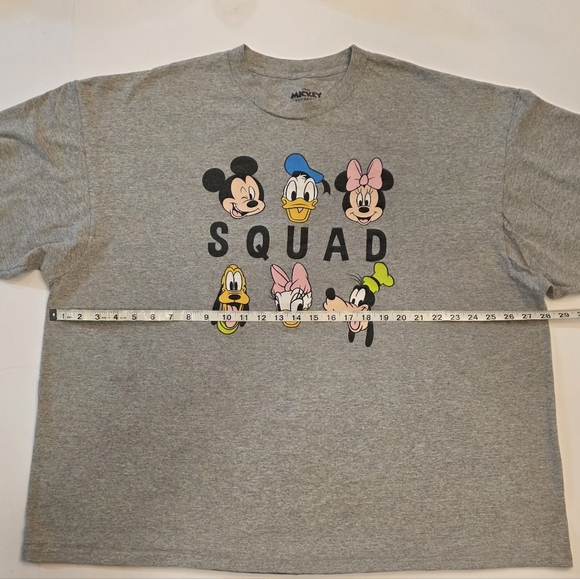 Disney Mickey & Friends "Squad" Gray Double Sided T-Shirt Men's Big And Tall 2X - Picture 2 of 6